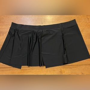 Women’s Swim High Coverage Skirt - Black - 16W/18W